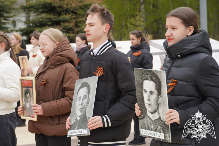 В День Победы представители Росгвардии приняли участие в праздничных мероприятиях