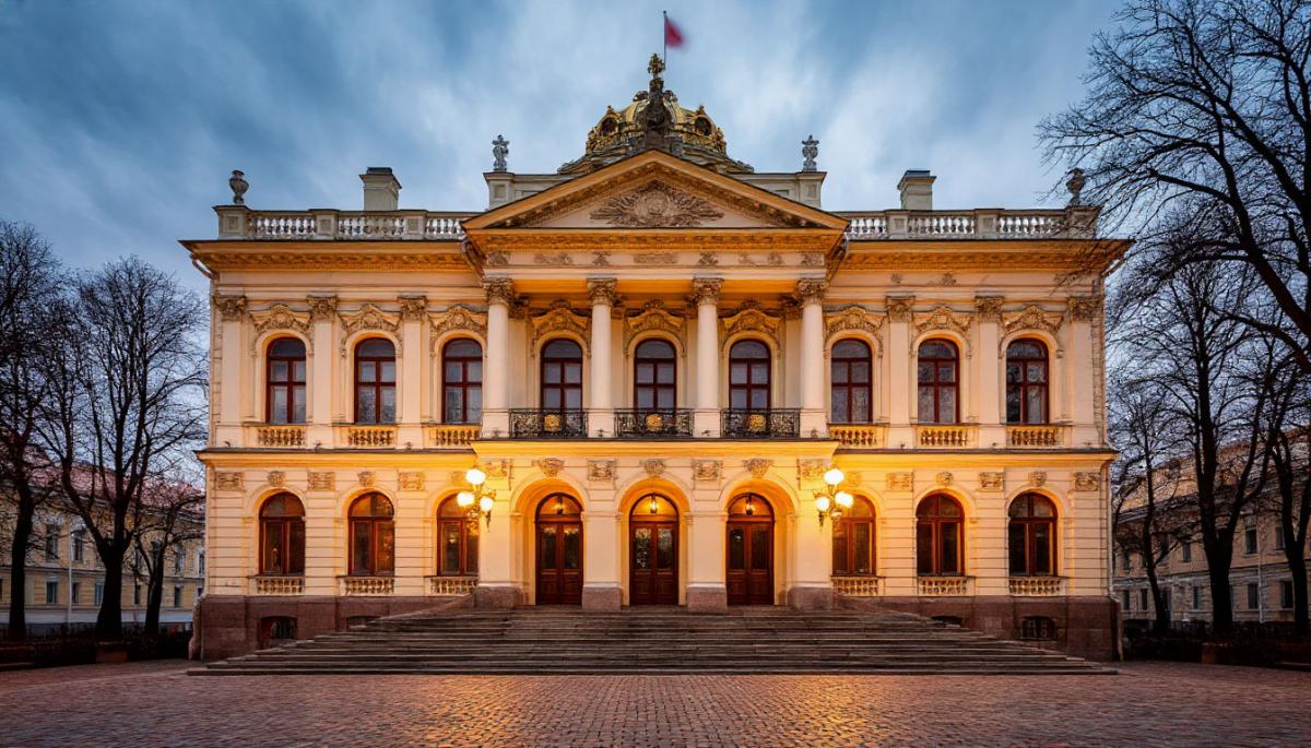 Какие интересные мероприятия ожидают жителей Санкт-Петербурга в ближайшее время?