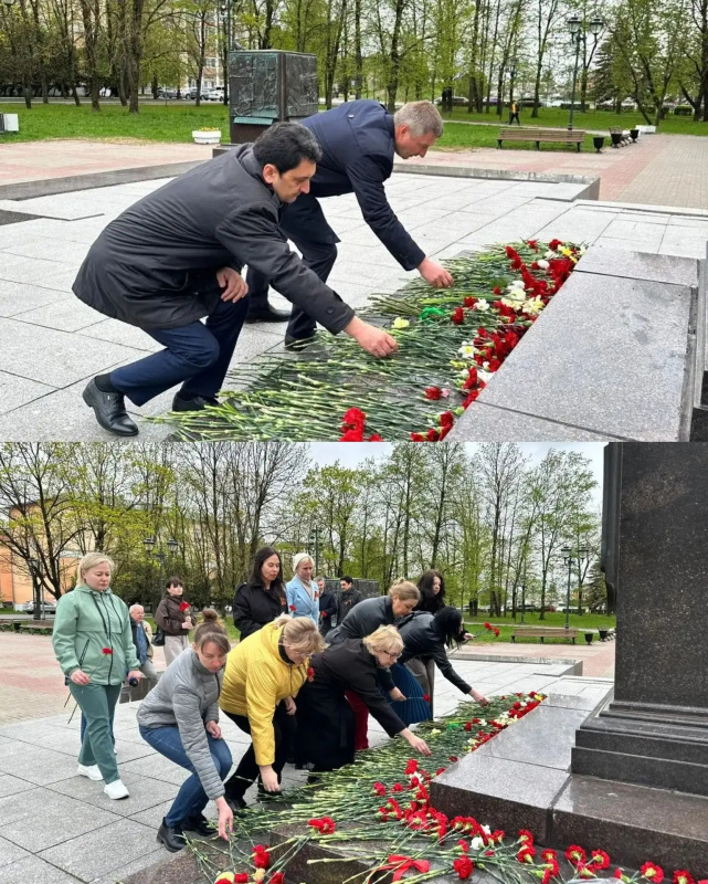 Возложение цветов