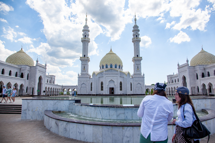 Современный турист все чаще выбирает индивидуальные поездки, самостоятельное бронирование и короткие уик-энд-туры