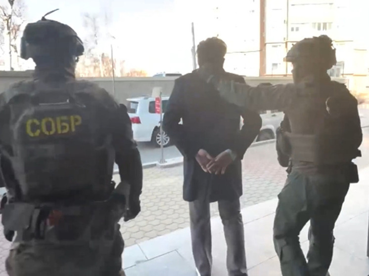Председатель творческого объединения из Южно-Сахалинска подозревается в хищении 400 тысяч у 11 семей