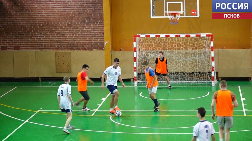 В Великих Луках состоялся турнир по мини-футболу с участием ребят с непростой судьбой