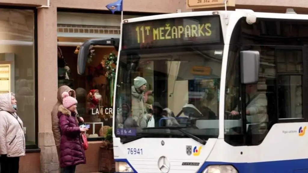 В Риге меняют маршруты четырёх автобусов