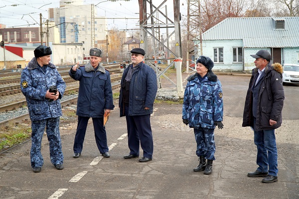 Уполномоченный по правам человека в Кировской области Александр Панов проверил соблюдение прав осужденных при этапировании