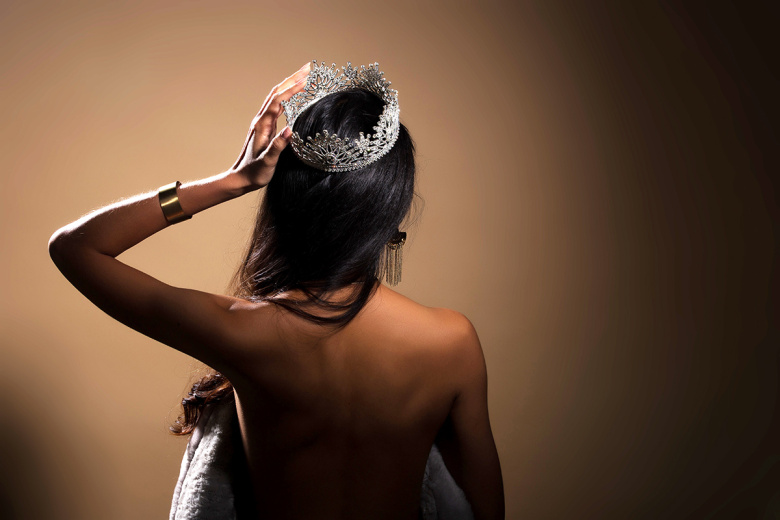 Королеву красоты из Таиланда лишили короны из-за пикантного прошлого