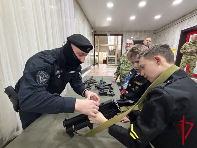 В Магадане росгвардейцы приняли участие в праздничной программе «Мужество. Доблесть. Честь»