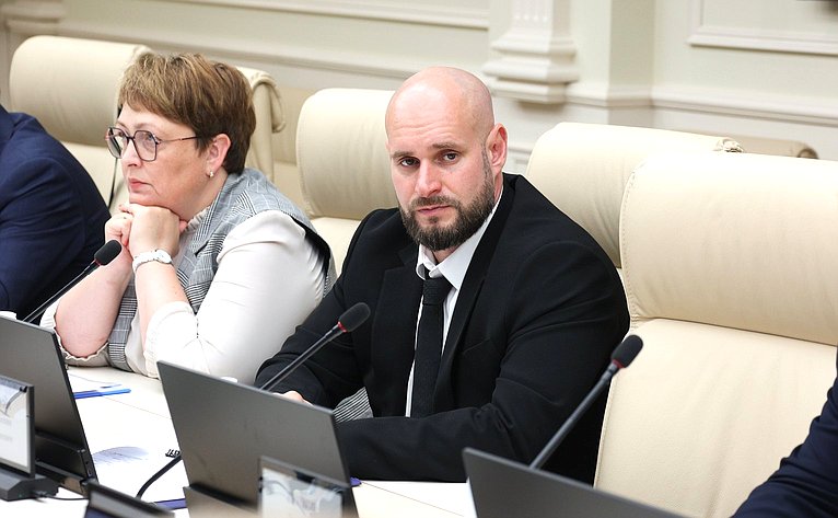 Заседание Комиссии СФ по мониторингу законодательства РФ в сфере государственного контроля (надзора) и муниципального контроля в РФ на тему «Анализ эффективности внедрения в работу контрольных органов индикаторов риска нарушения обязательных требований»