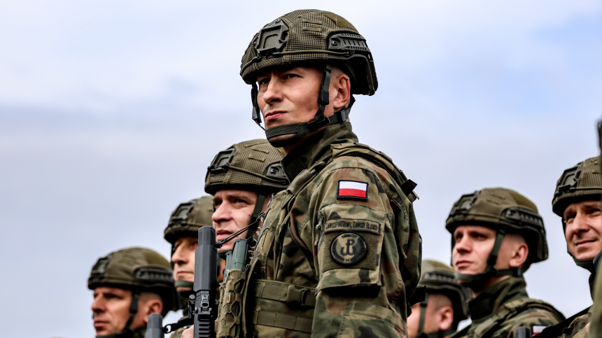 Военные несколько часов искали упавший объект в Польше