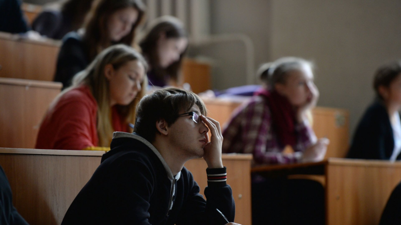 Глава Минобрнауки Фальков поздравил студентов и преподавателей с началом учебного года
