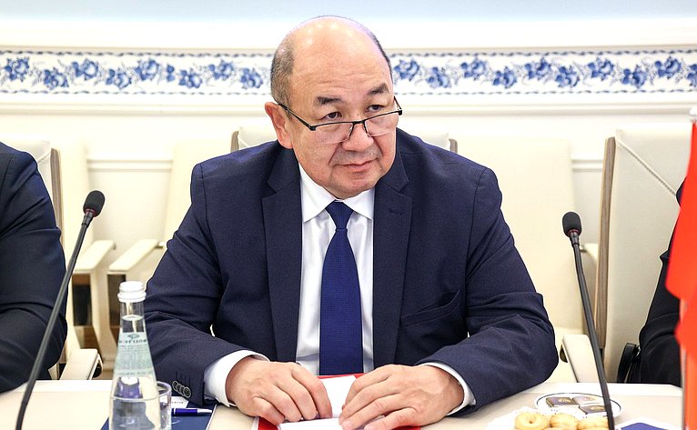 Встреча председателя Комитета СФ по науке, образованию и культуре Лилии Гумеровой с председателем Комитета по труду, здравоохранению, делам женщин и социальным вопросам Жогорку Кенеша Киргизской Республики