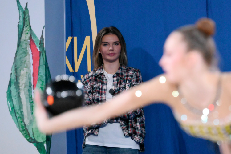  Легенда отечественного спорта Алина Кабаева сегодня играет все более заметную роль в жизни отечественной художественной гимнастики 
