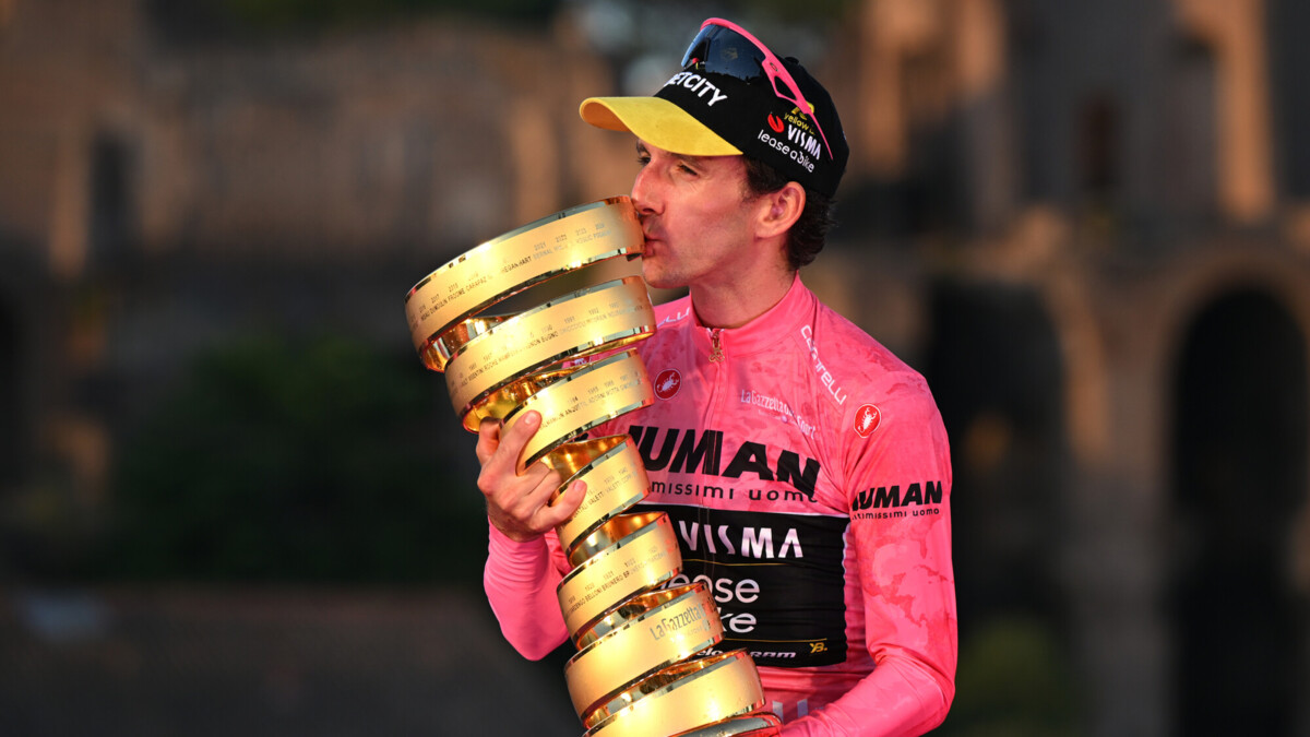 Британский велогонщик Саймон Йейтс выиграл «Джиро д’Италия»