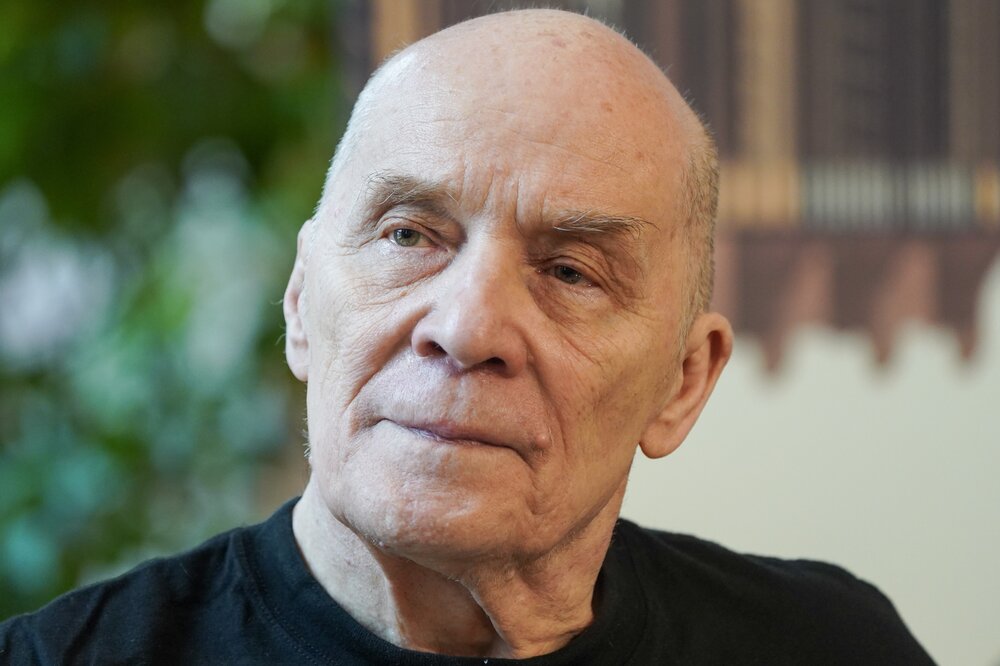 Актер Александр Филиппенко заявил, что не вернется в Россию