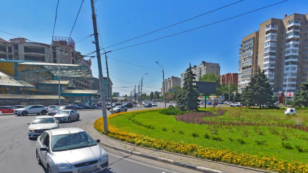Площадь космонавтов ростов на дону