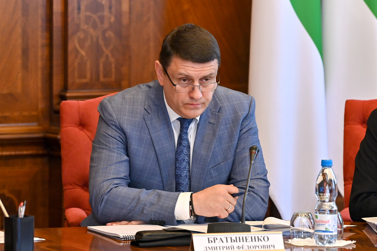 Изображение новости "«Нужно заканчивать эту историю»: Ростислав Гольдштейн потребовал реалистичную смету для реконструкции набережной в Сыктывкаре"
