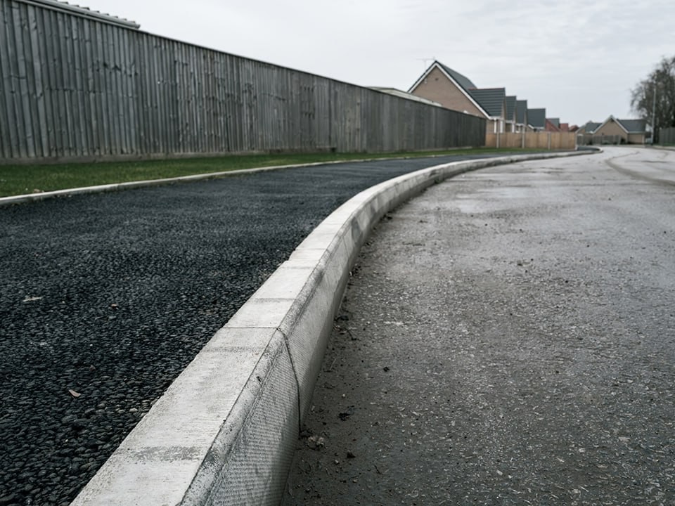 Жителям «Алешинских просторов» обеспечат беспрепятственный въезд в поселок