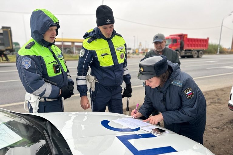Тверские приставы арестовали автомобиль злостного неплательщика штрафов