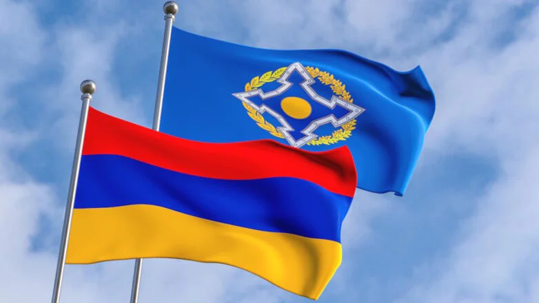 Флаги ОДКБ и Армении