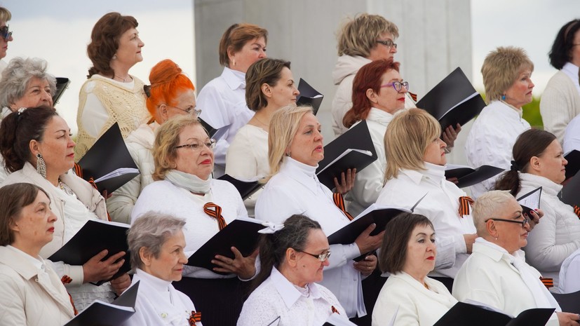 Сводный хор «Московского долголетия» проведёт летние мастер-классы