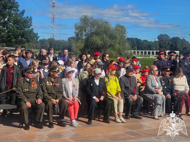 Новгородские росгвардейцы приняли участие в мероприятии, приуроченном ко Дню солидарности в борьбе с терроризмом