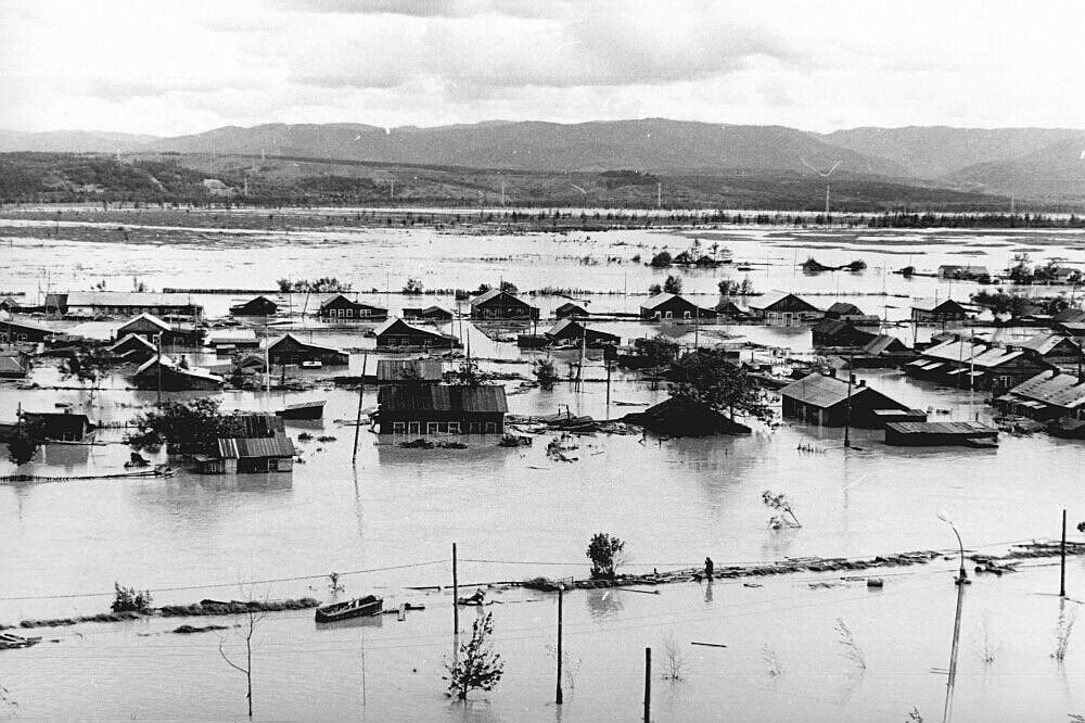 Тайфун филлис на сахалине 1981 фото