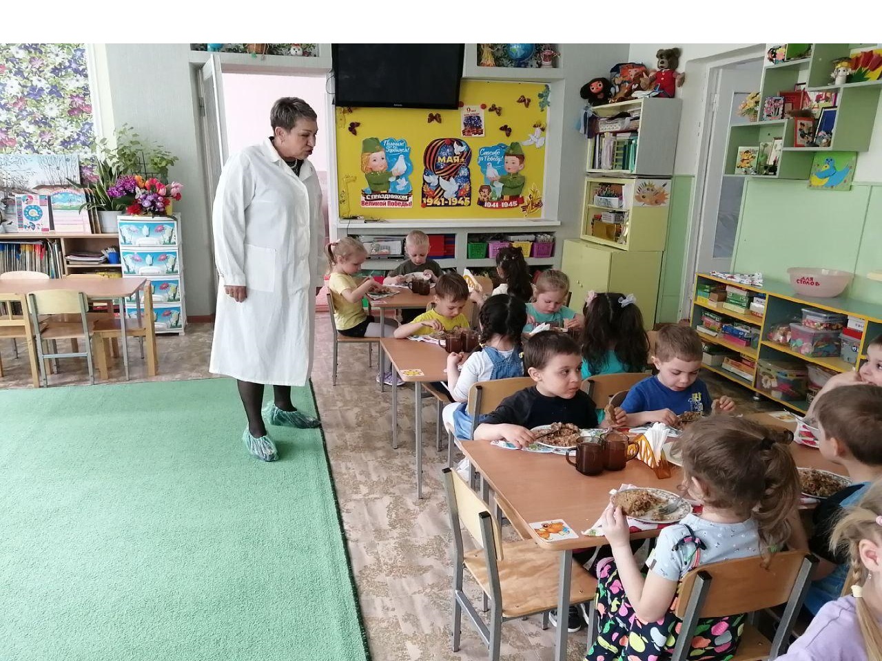 Детский сад это какая организация. Детское питание в детском саду. Питание детские сады. Комиссия в детский сад. Еда в детском саду