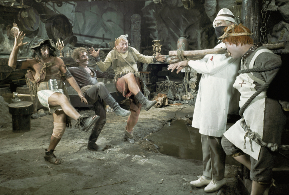 Кадр из фильма «Айболит-66», 1966 год