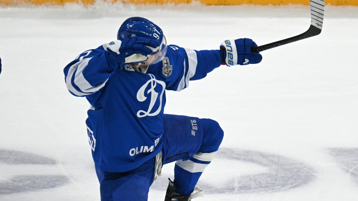 Нападающий московского «Динамо» Гусев стал первым игроком, реализовавшим 40 бросков в сериях буллитов в КХЛ