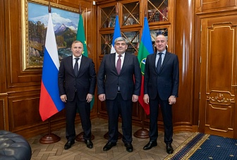 Рашид Темрезов, Мурат Кумпилов и Казбек Коков обсудили развитие межрегионального взаимодействия 