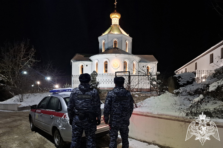 В Краснодарском крае росгвардейцы обеспечивают правопорядок во время празднования Крещения 