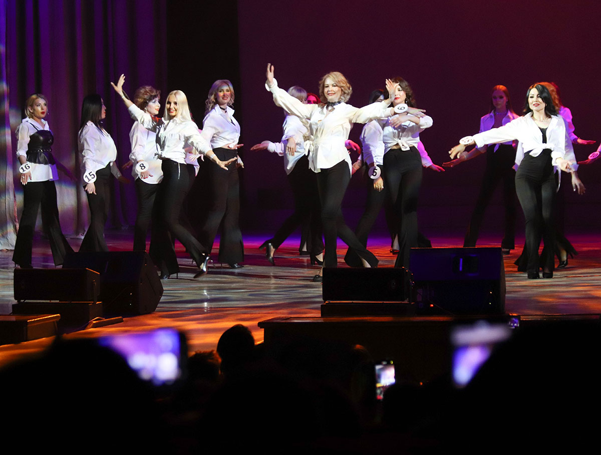 мама 2022 голосование. мама года магнитогорск конкурс 2022. певица чина магнитогорск. конкурс красоты 2022 в томске. корона ко дню матери.