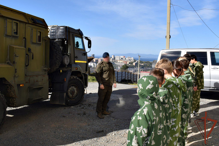 В Восточном округе Росгвардии прошли мероприятия ко Дню образования СОБР