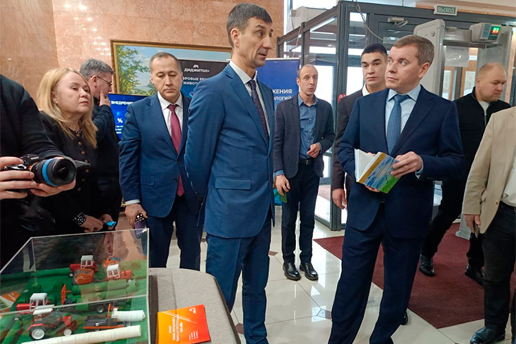 Экспонентов было немного, но гостей все же было чем удивить