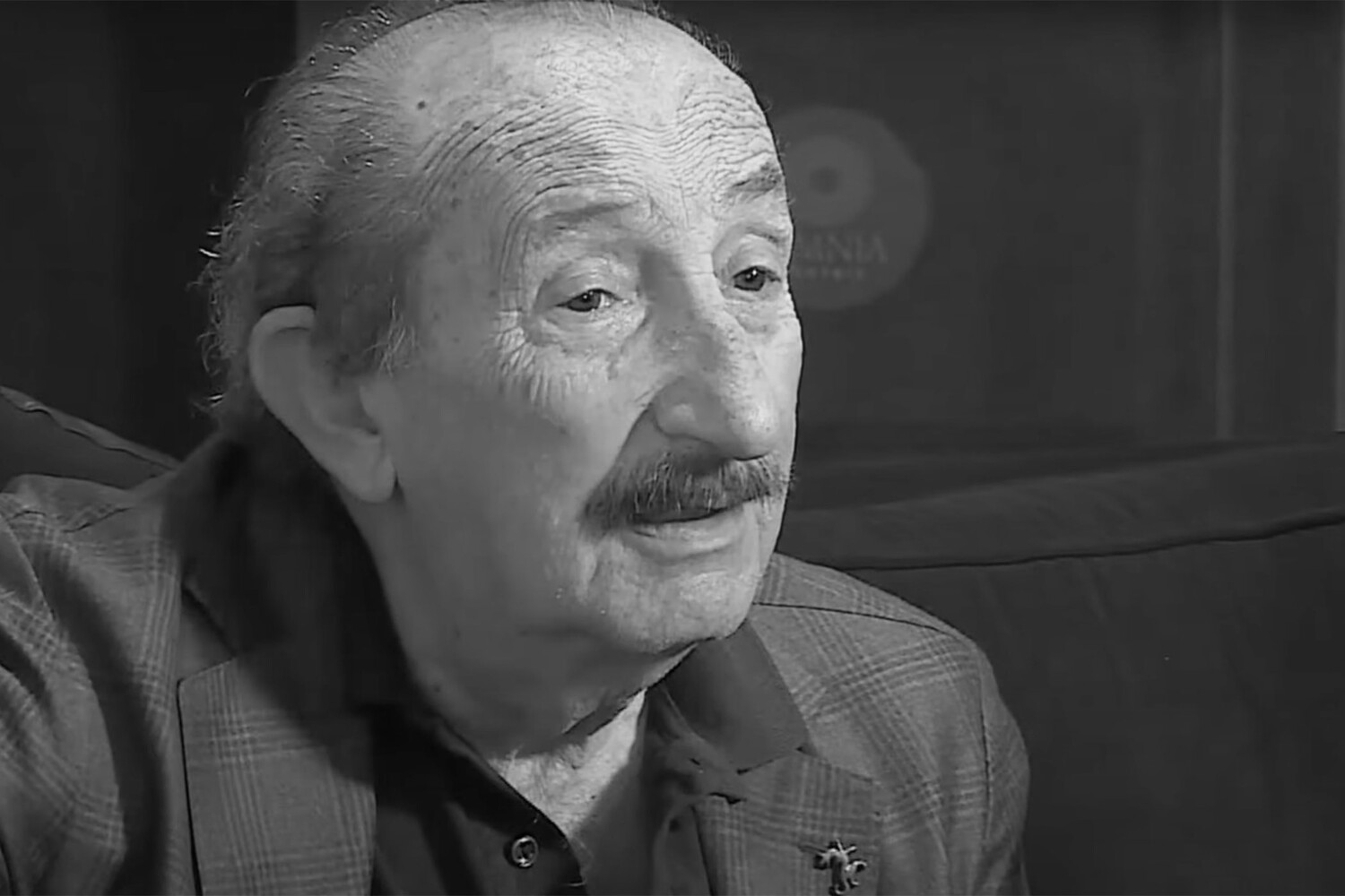 франко гатти. группа ricchi e poveri. франко гатти похороны. усатый певец итальянец. франко гатти в молодости.