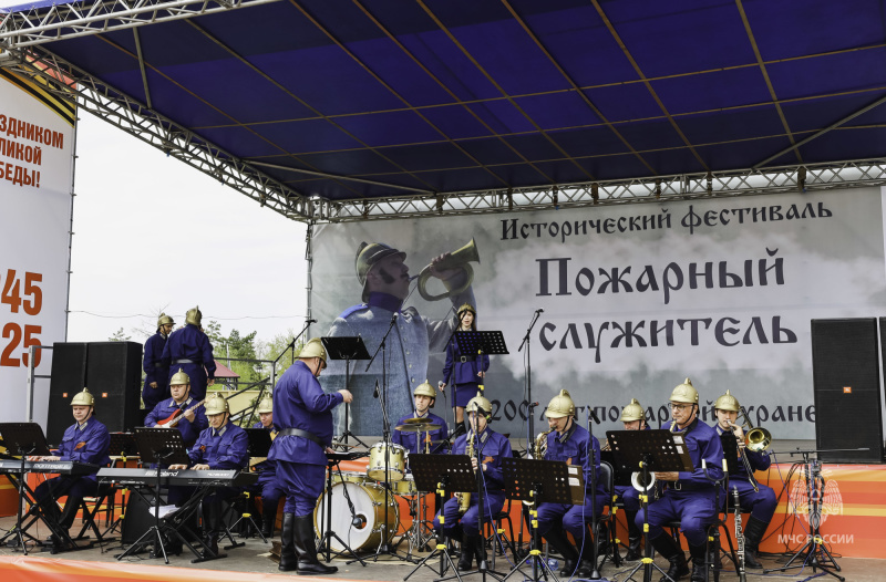 Отметили День пожарной охраны Омской области с размахом