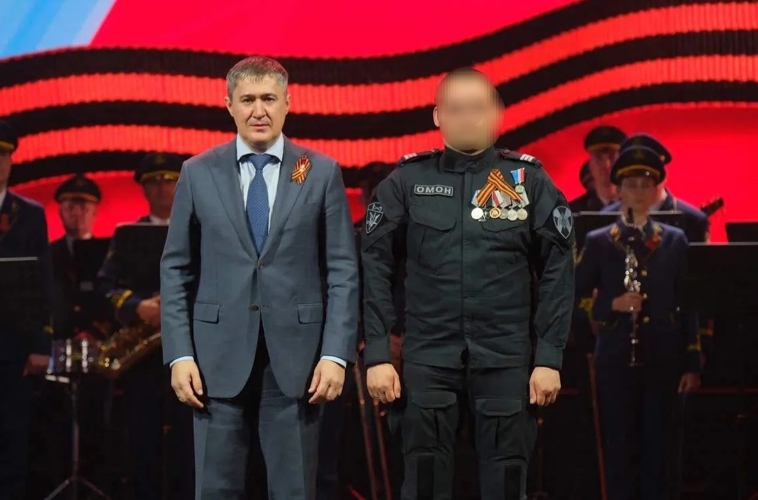 Губернатор Пермского края наградил сотрудников «ОМОН» Парма Управления Росгвардии по Пермскому краю за вклад в патриотическое воспитание молодежи