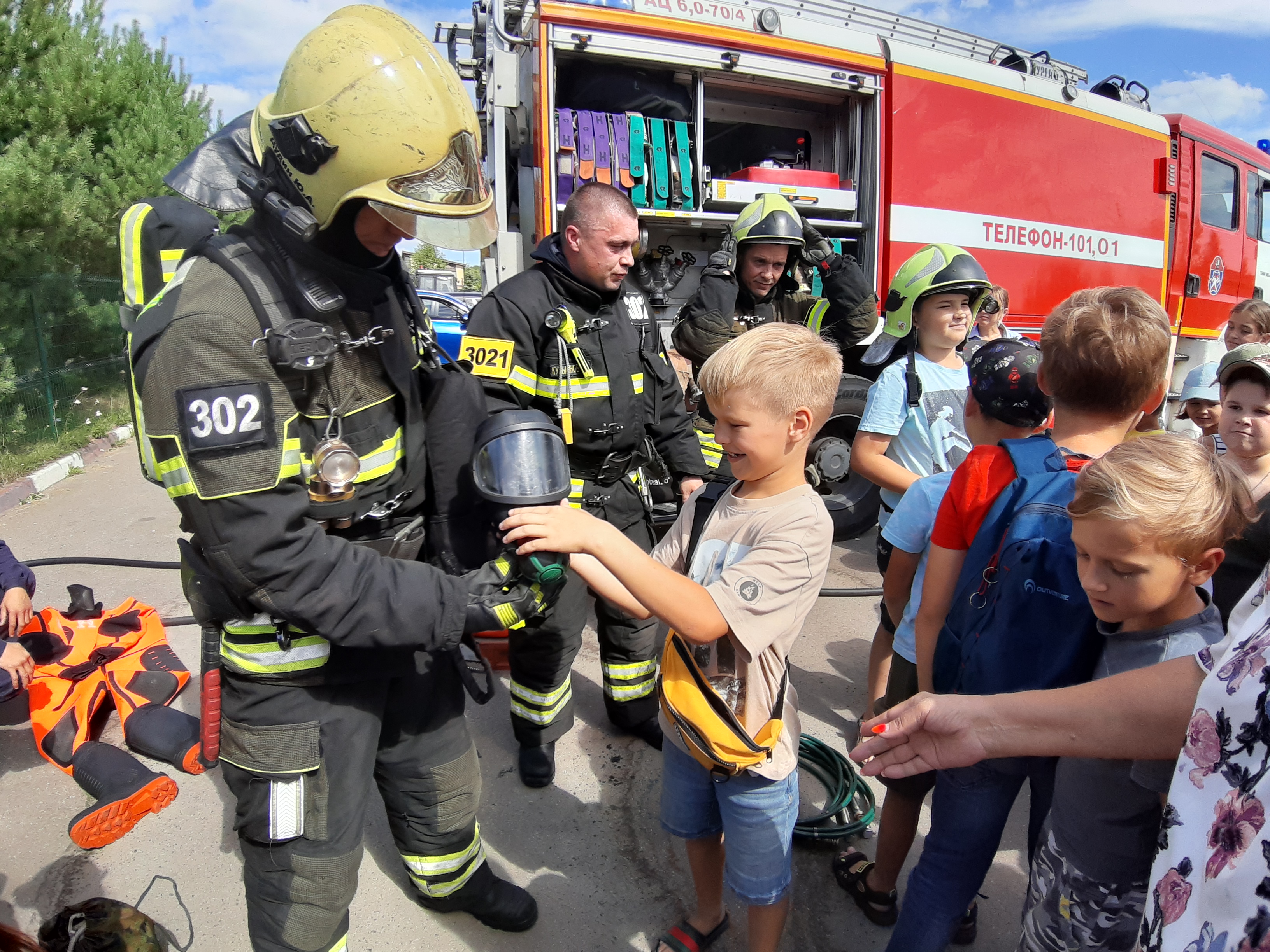 пожарные в москве