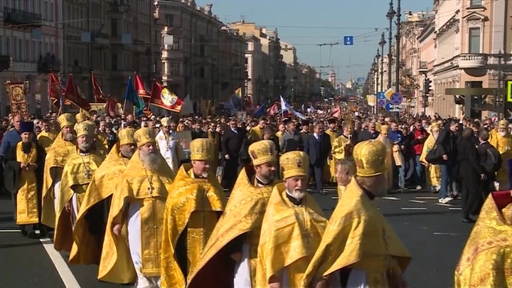 Александр Невский крестный ход