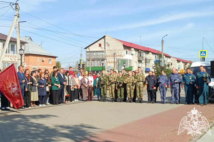Росгвардейцы в Тюменской области почтили память героев Второй мировой войны и жертв терактов