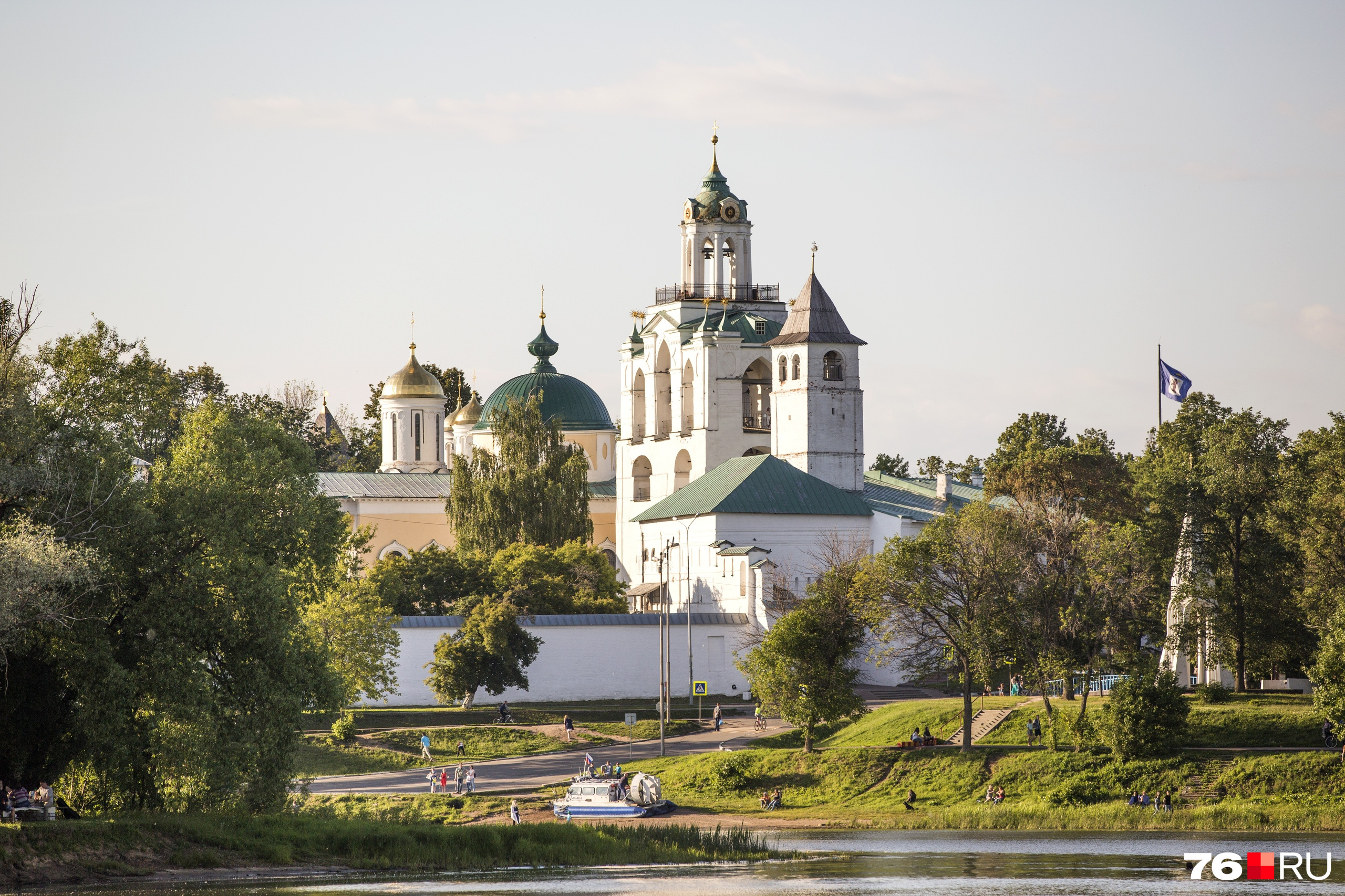 Заповедник ярославль ярославская. Музей-заповедник Ярославль. Ярославский музей-заповедник Ярославль. Спасо-Преображенский монастырь Ярославль. Заповедник Ярославль.