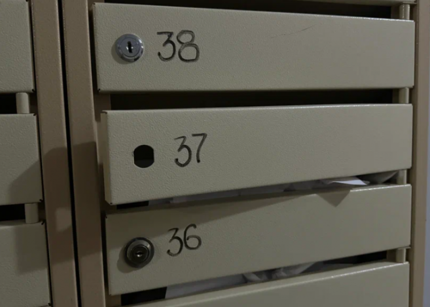 Астраханка похитила деньги жильцов МКД на ремонт подъездов