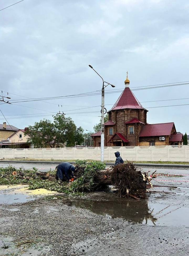 В минздраве КЧР рассказали о состоянии пострадавших из-за урагана