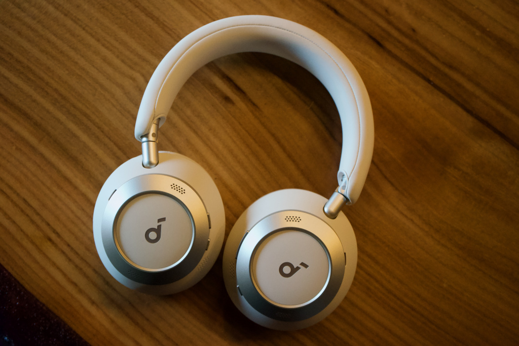 Anker Soundcore Space One Pro