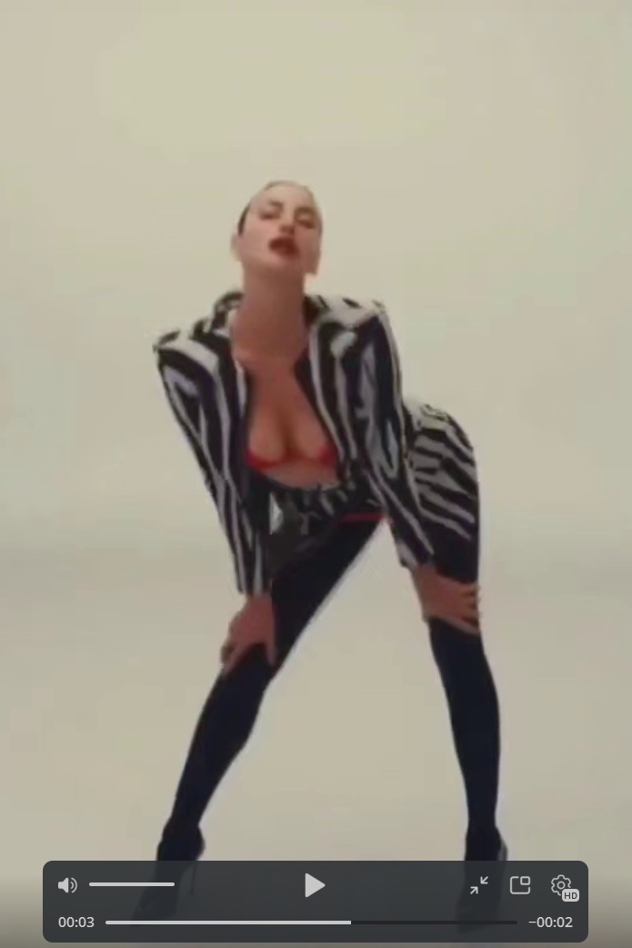 Огненная Ирина Шейк появилась в клипе у Doja Cat