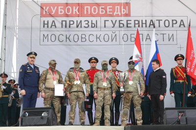 Губернатор и замминистра обороны РФ наградили победителей «Кубка Победы» по тактико-стрелковому многоборью
