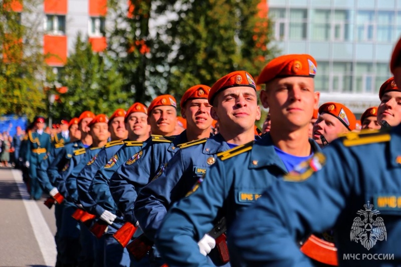 Первокурсники Академии гражданской защиты МЧС России приняли Военную присягу