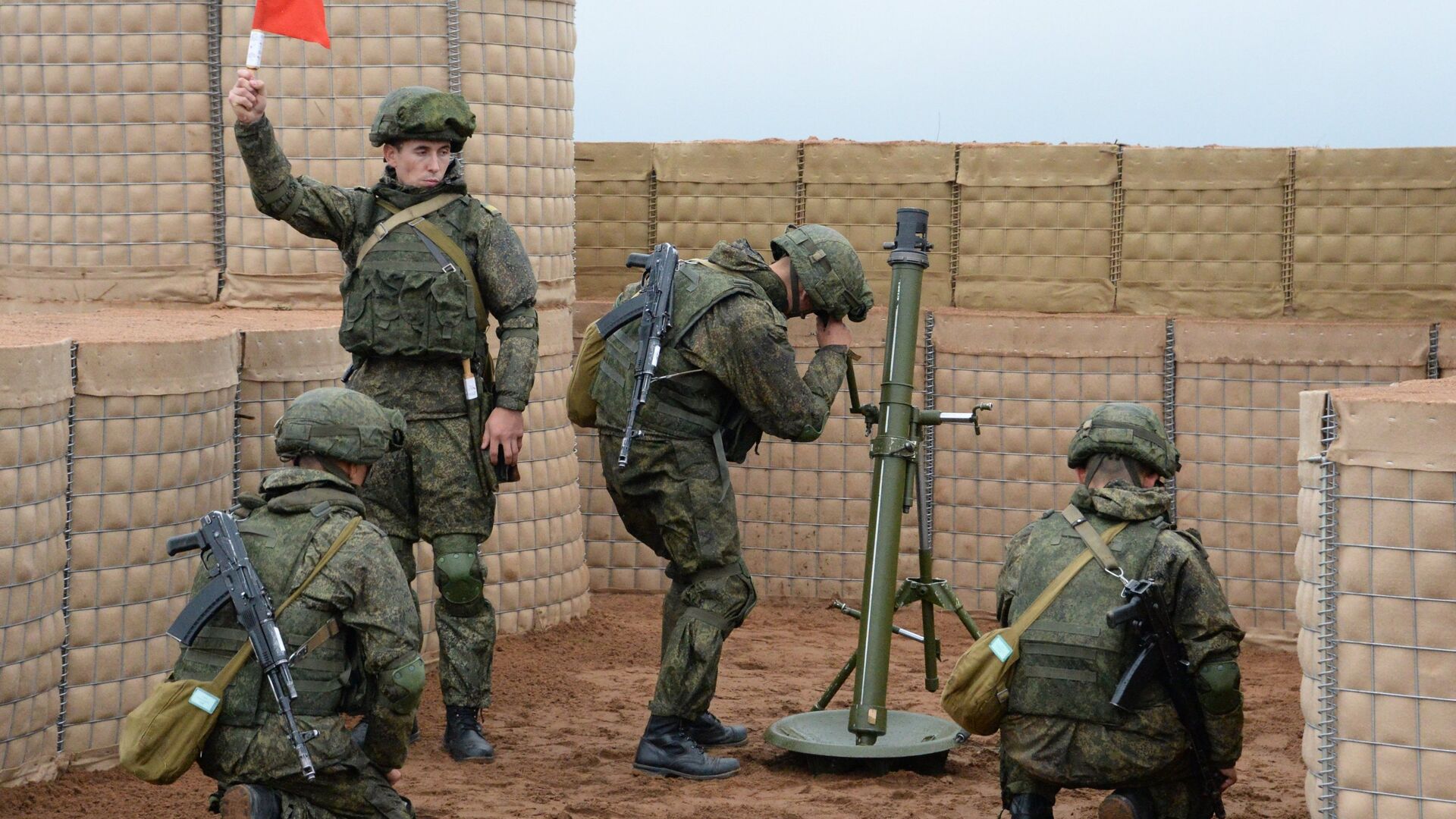 Калькулятор миномета. Полигон миномет 2б11. Военные учения на полигоне. Миномёты Российской армии. Минометный взвод.