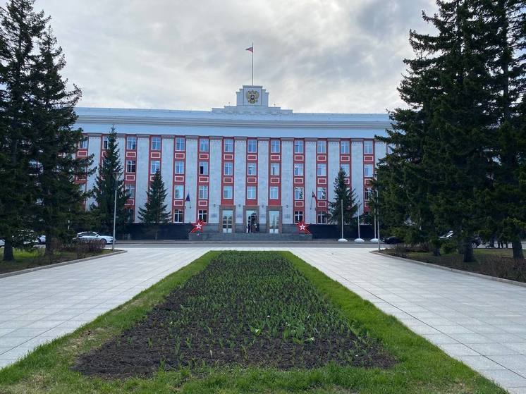 Томенко перераспределил обязанности уволенного зампреда между своими замами