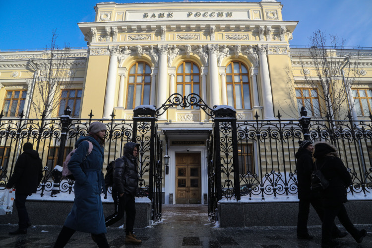 Уже не первый раз, когда ЦБ РФ пытается усовестить российские банки, но, увы, до сегодняшнего дня уговоры не действовали