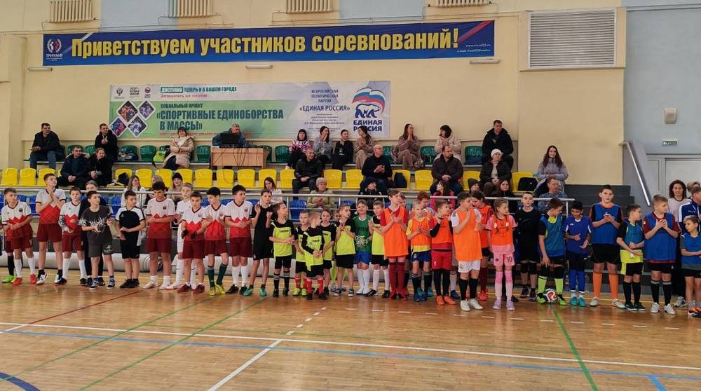 «Сила духа и дружбы»: В Брянском районе прошел футбольный матч в рамках партпроекта «Детский спорт»